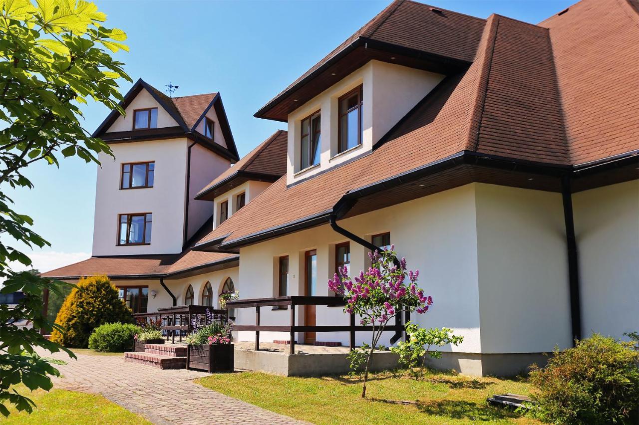 Guesthouse Cetri Veji Turkalne ภายนอก รูปภาพ