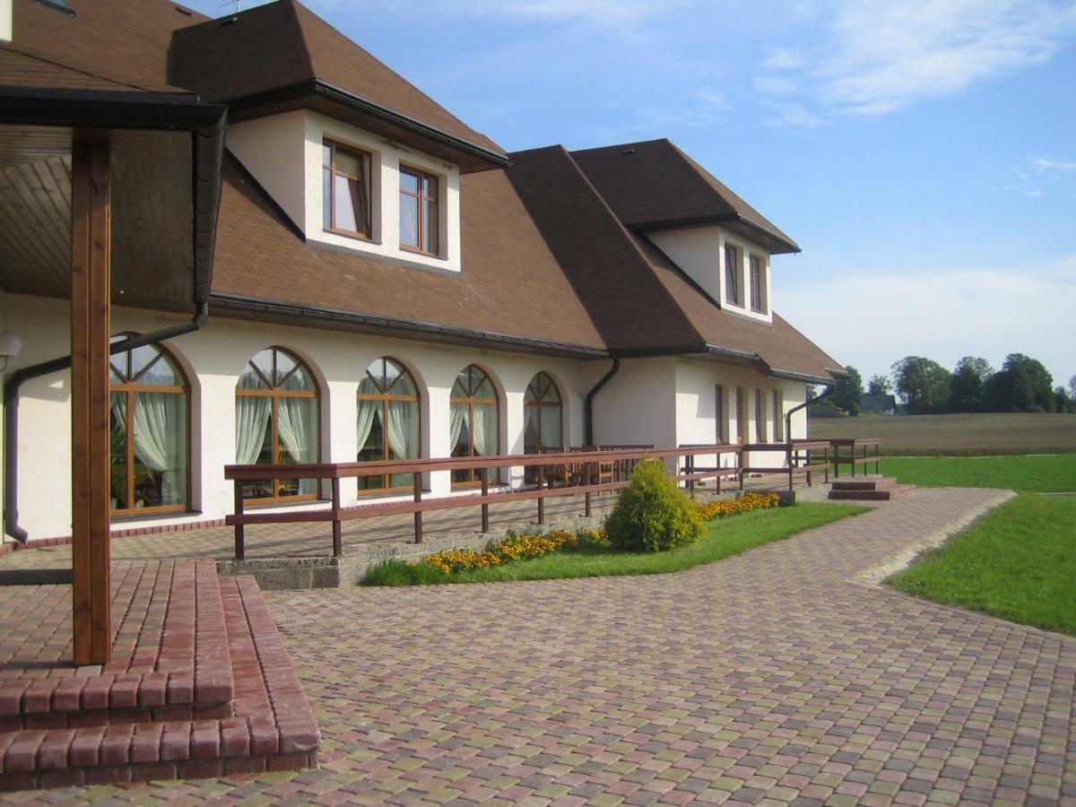 Guesthouse Cetri Veji Turkalne ภายนอก รูปภาพ